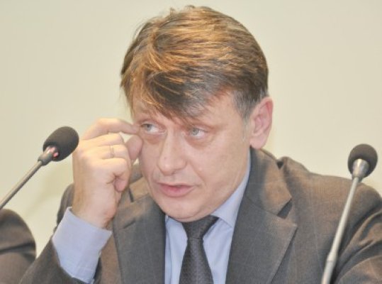 Antonescu: România trebuie să facă mai puţină figuraţie în Uniunea Europeană